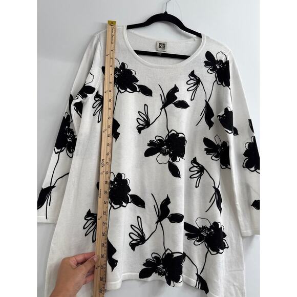 Women’s Sweater Tunic Sz XL White Black Floral Boho Work to weekend Layering - Picture 9 of 9
